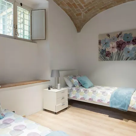 Amazing 4 Bedrooms With Garden Апартаменты Рим