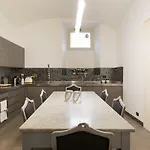 דירה Amazing 4 Bedrooms With Garden *