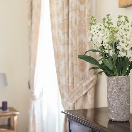 Apartman Amazing 4 Bedrooms With Garden *