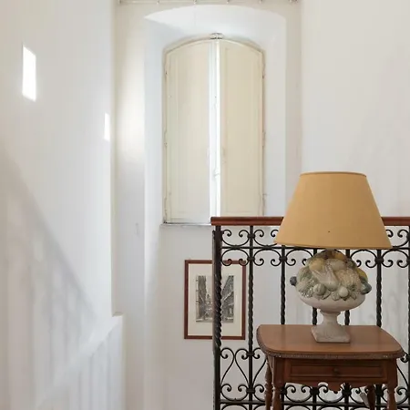 Apartman Amazing 4 Bedrooms With Garden