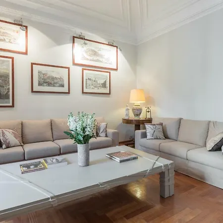 Apartman Amazing 4 Bedrooms With Garden *