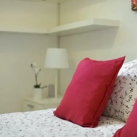 Apartman Amazing 4 Bedrooms With Garden *
