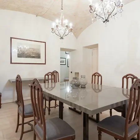 Apartman Amazing 4 Bedrooms With Garden Róma