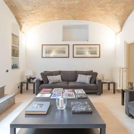 Apartman Amazing 4 Bedrooms With Garden Róma