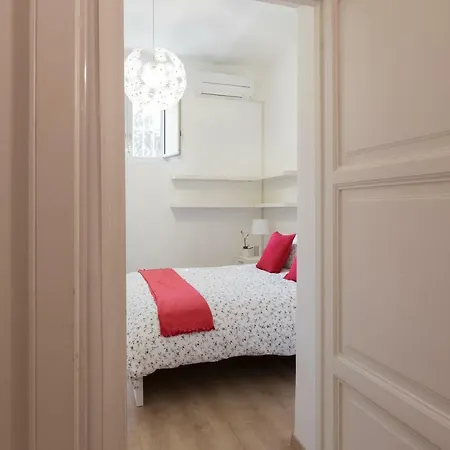 Apartman Amazing 4 Bedrooms With Garden Róma