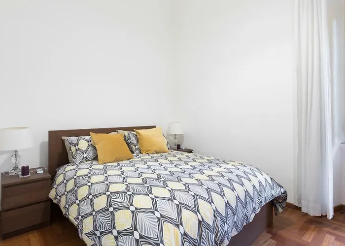 Amazing 4 Bedrooms With Garden *