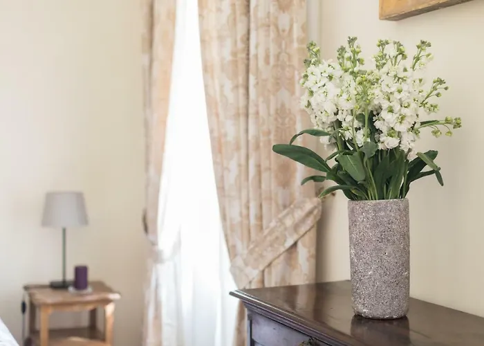Апартаменты Amazing 4 Bedrooms With Garden *