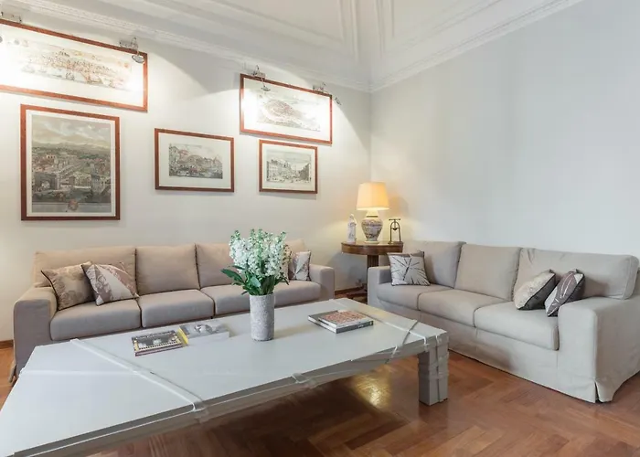 Апартаменты Amazing 4 Bedrooms With Garden *