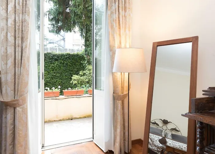Amazing 4 Bedrooms With Garden Рим