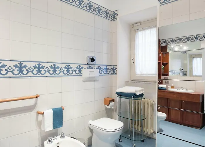 Amazing 4 Bedrooms With Garden Апартаменты